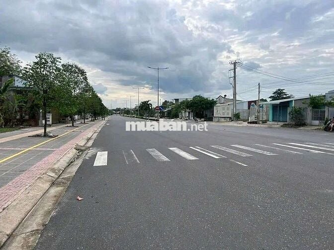 Đất đg Phạm Hồng Thái trung tâm tân phước phú mỹ,dt:10x32 giá 8.2ty