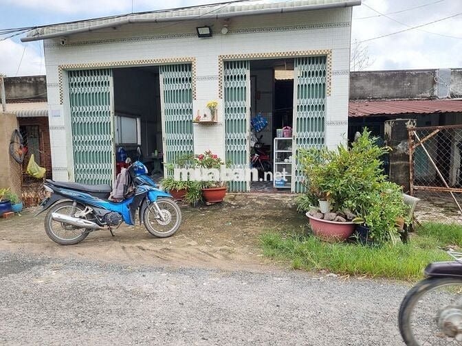 Đất có nhà, Đường nhựa ngay KCN Phước Đông. 2,2 tỷ