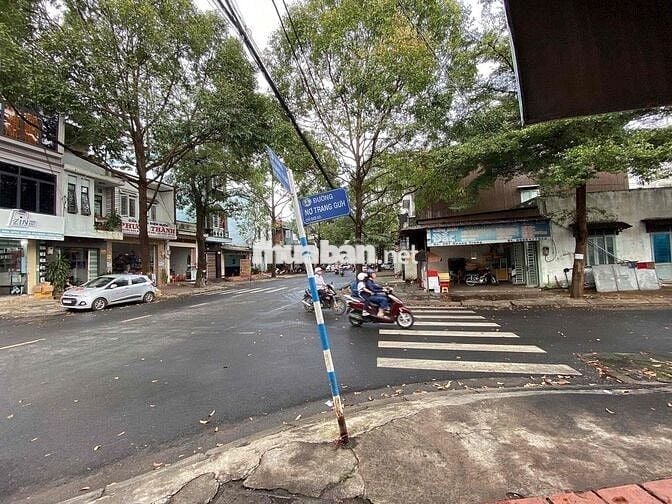 Nhà mê lửng mặt đường Nơ Trang Gư trung tâm  - Diện tích : 5x22m- Thổ