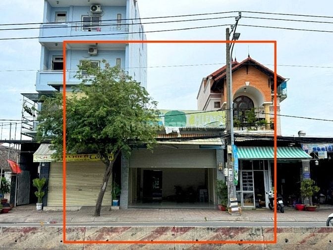 BÁN NHÀ MẶT TIỀN : 2226 HUỲNH TẤN PHÁT - X. PHÚ XUÂN - H. NHÀ BÈ - HCM