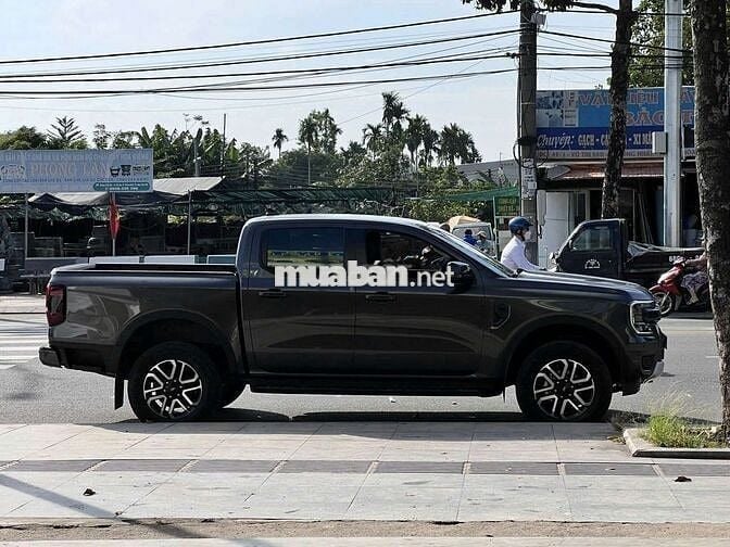 2023 Sport 2.0L 4x4 AT - 6000 km