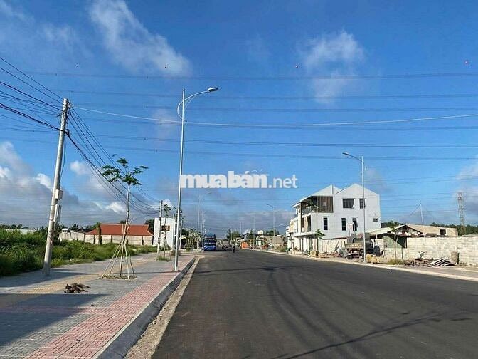 🌟 BÁN LÔ ĐẤT MẶT TIỀN ĐƯỜNG D10 – PHÚ MỸ, HCM 🌟
📍