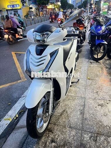 Honda SH 125 2018 mới 90% Bstp chính chủ