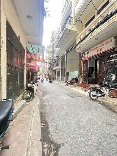 Bán Nhà PLo 49 Huỳnh Thúc Kháng 44m Lo góc5T oto 14,99 tỷ.