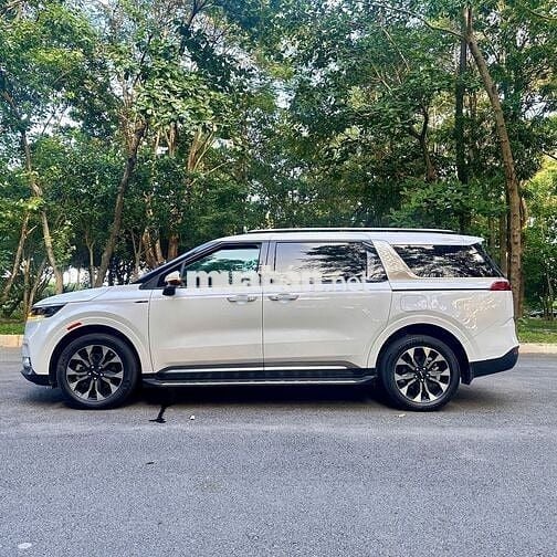 Kia Carnival 2023 Signature 2.2D - 68700 km
