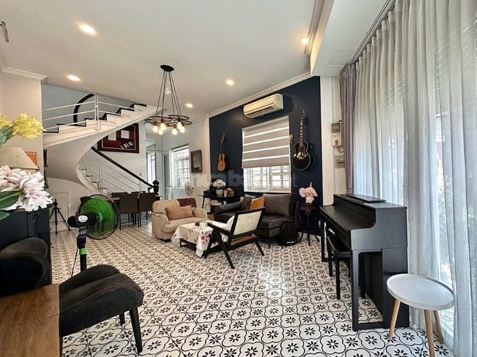 CẦN BÁN GẤP GÓC 2 MẶT TIỀN  SIÊU ĐẸP ĐƯỜNG HOA LAN P.2 PHÚ NHUẬN