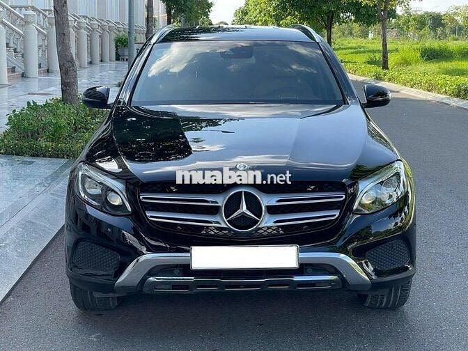 Mercedes Benz GLC 2019 250 4Matic - 20,000 Miles.