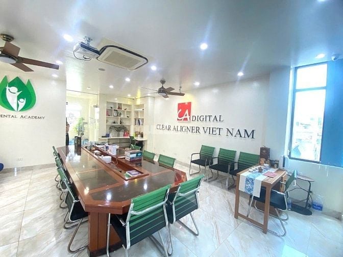 Bán nhà mặt phố Minh Khai vỉa hè mênh mông, DT 55m2, 6t, mt 6m. 