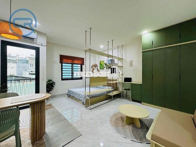 Bancony gần chợ Tân Định, công viên Lê Văn Tám tại Hai Bà Trưng Quận 1