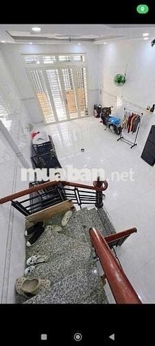 Nhà cho thuê đúc 1 tấm nhà mới rẻ bèo