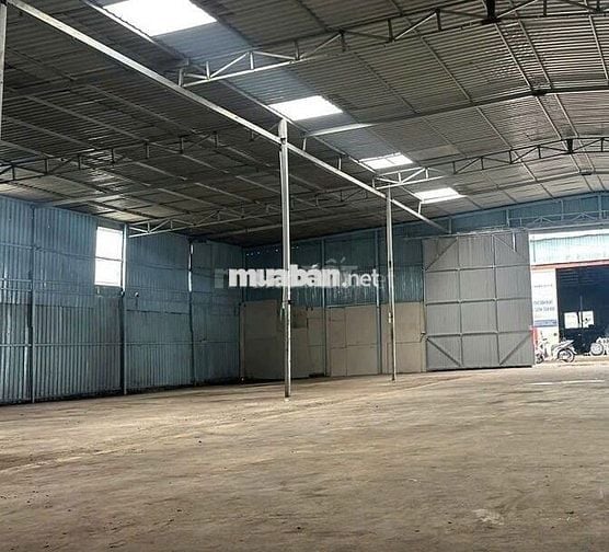 Cho thuê kho xưởng Quận 7 , DT 900m2 đường Hoàng Quốc Việt xe cont