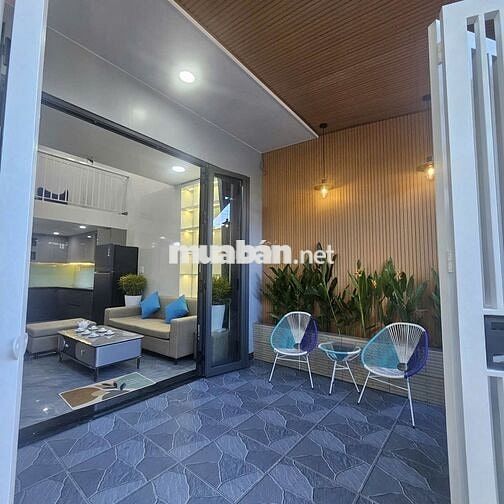 NHÀ NGUYÊN CĂN KIỆT 2 PHÒNG NGỦ 2WC GẦN ĐH THỂ DỤC THỂ THAO