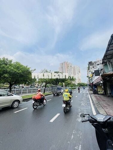 💥HIẾM QUẬN 3 💥 3T ĐÚC, Cạnh GẦN HẺM XE HƠI -  55M2 - 5PN - 6,35 tỷ💥