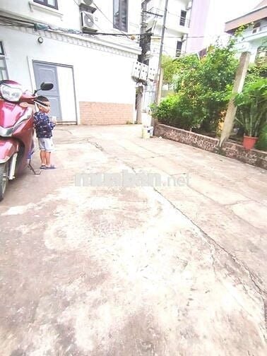 Bán đất Cự Khối - Long Biên, ngõ rộng ô tô, chủ cần bán gấp