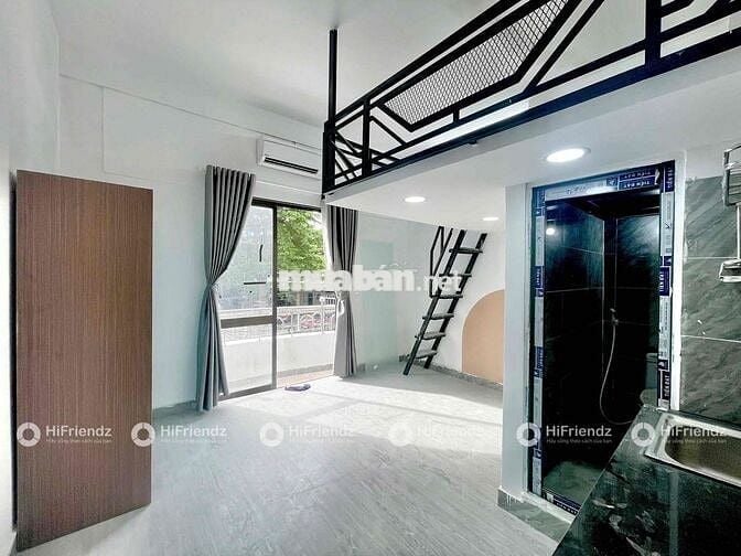 KHAI TRƯƠNG PHÒNG GÁC BAN CÔNG CỬA SỔ THOÁNG NGAY TRUNG TÂM PN GIÁP Q1
