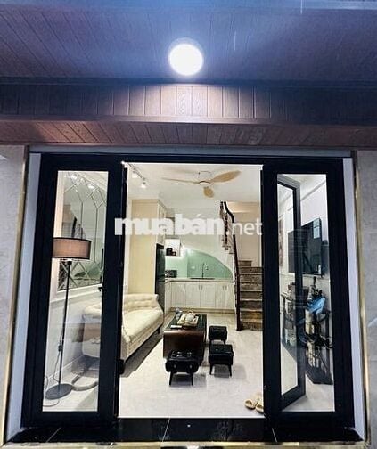 NguyễnViết Xuân 36mx4 Nhà đẹp này,nyc có quaylại cũng không cho ở nhờ.