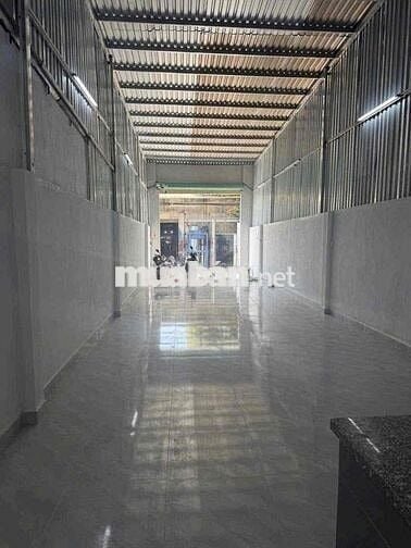 Cho thuê kho (4,5m x 18m) kho sạch đẹp đường xe tải