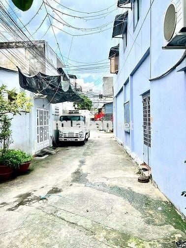 Bán nhà đường Lê Lợi,1/ hẻm ôtô đỗ cửa,giáp Quận 12