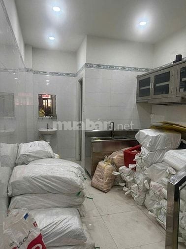 Nhà MT Âu Cơ Q11 gần vòng xoay Lê Đại Hành