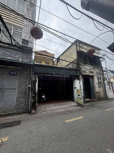 BÁN ĐẤT TẶNG NHÀ - GIÁ HẠT RẺ - LĨNH NAM 🔹DT: 95m² 🔹MT: 4.2m² => HẬU