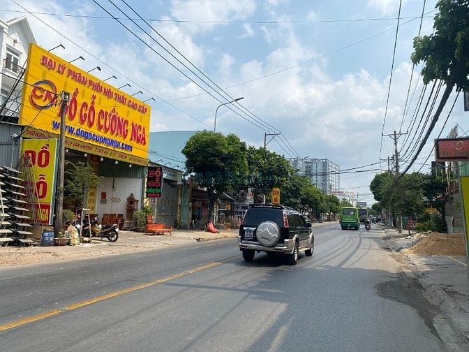BÁN NHÀ MẶT TIỀN 590M Đường Lê Văn Khương QUẬN 12 TUYẾN ĐƯỜNG Chính