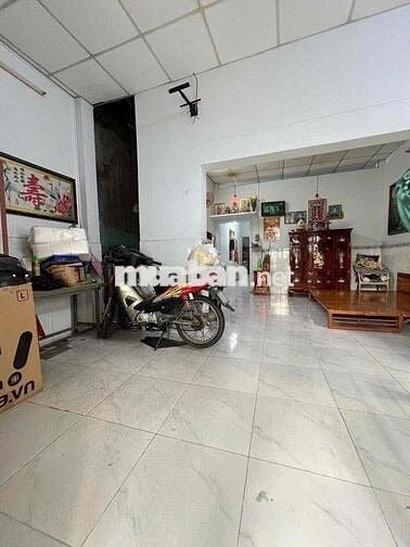 NHÀ C4 SHR - HẺM XE TẢI QUAY ĐẦU - SÁT BÊN CHỢ THỚI TỨ - HÓC MÔN
