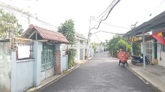 Đất 10m x 34m thổ cư gần chợ vườn lài APĐ