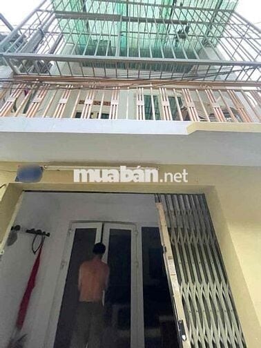 Bán nhà 3 tầng ngay Trường Chinh, 30m ra hẻm xe tải, 40m2, Chỉ 3tỷ5 TL