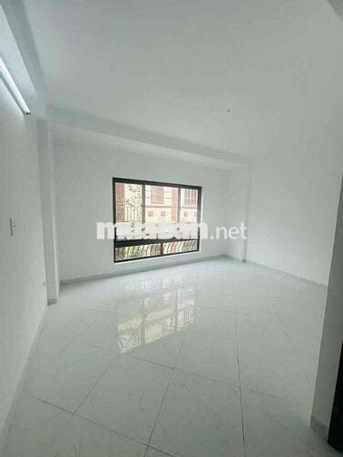 4.1 tỷ ô tô để cửa Ngày Đêm- Nhà Phường Chương Mỹ- Phụng Châu