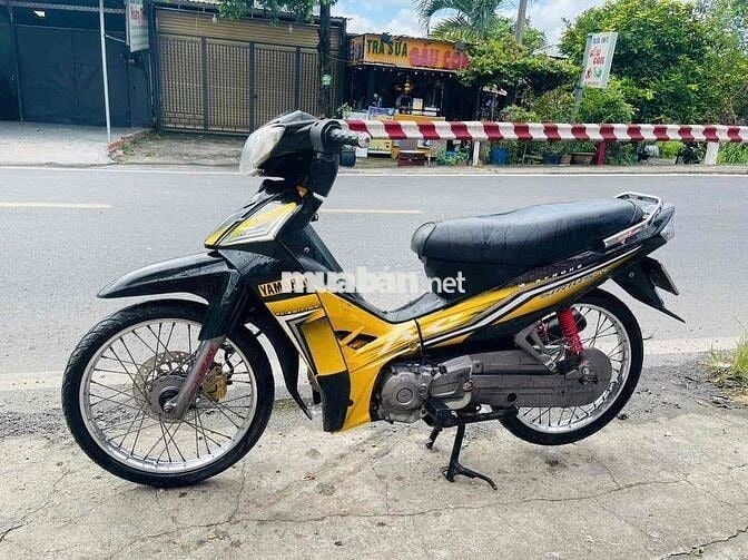 . Xe Yamaha Sirius  . Đời 2012  . Xe liền lạc sạch