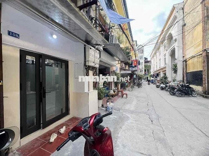 Tập thể tầng 1 sẵn ở hộ gia đình nhỏ