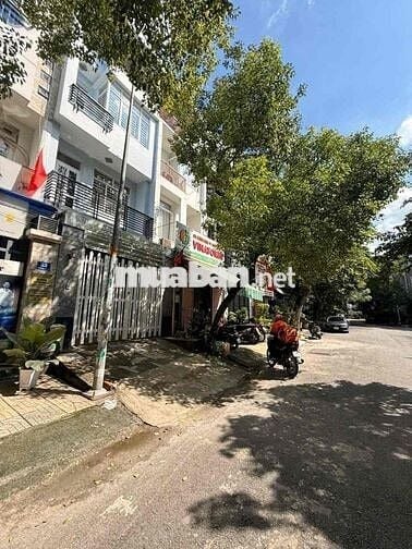 CHO THUÊ NHÀ 4 TẦNG KDC AN PHÚ HƯNG, P TÂN PHONG, Q7 GIÁ 25TRIệU/THANG