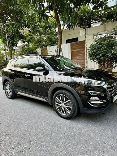 Tucson bản Full xăng cuối 2016 rất mới.