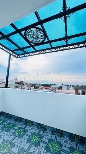 Nhà đẹp, ô tô vào nhà có thể ở hoặc cho thuê đều ok, dự án đường lớn
