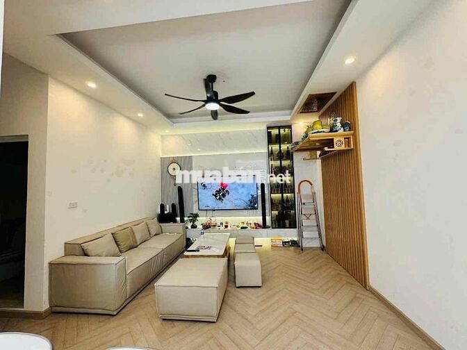 Chính chủ bán chung cư lô góc Cầu Giấy 76m2 2N2VS giá chỉ nhỉnh 6tỷ
