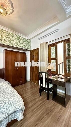 [Trung tâm Q1] cho thuê căn hộ dịch vụ full NT, bếp & NVS riêng