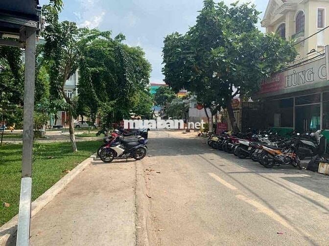 Bán đất Nguyễn Văn Khối | 180m2 | 20tỷ | Ngang 8m | Vuông A4