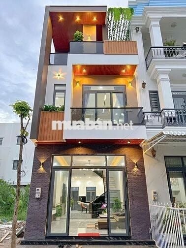 Bán nhà ngay UBND Thới Hòa, 3 tầng chỉ 1ty889, DT 5x20 Nhà 3 tầng