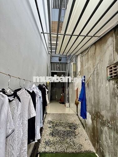 Căn hộ dịch vụ , 11 phòng , trung tâm Q6 . Nguyễn Văn Luông