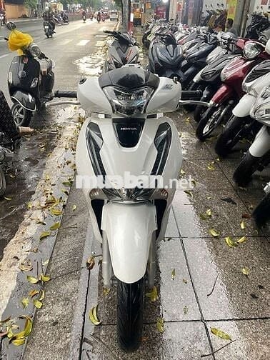 Honda SH 150 2018 mới 90% Bstp chính chủ