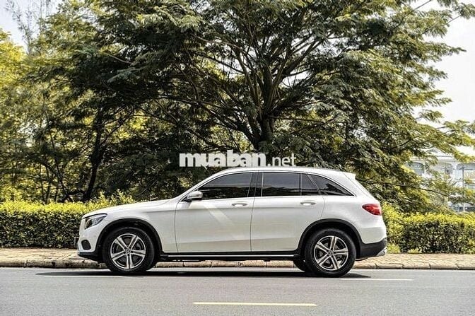 Mercedes Benz GLC 2019 200 - 30000 km