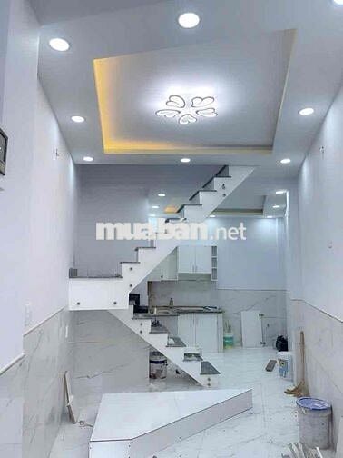 2.65 tỷ bán nhà đẹp ở ngay 24m2- 2 tầng- Chiến Lược- Bình Tân- Shr
