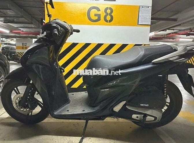 Chính chủ cần bán xe SH160i phiên bản đặc biệt.