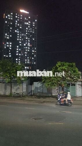 🏠 Bán nhà 2 tầng đường DT 743 – Chợ Dĩ An, Bình Dương