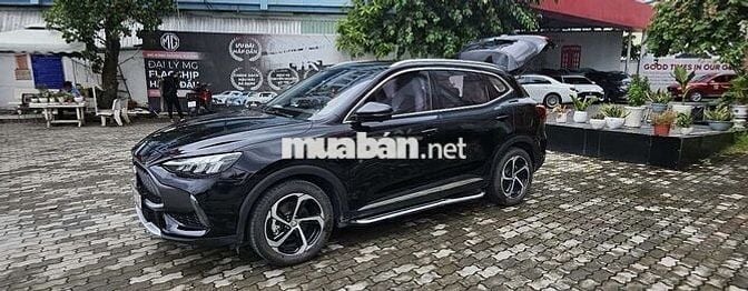 Ô tô MG HS đen 5 chỗ thể thao đã qua sử dụng