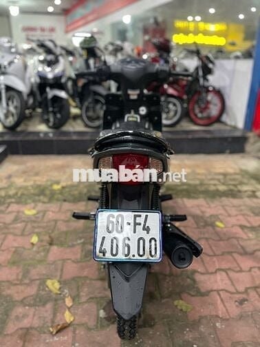 Xe máy Yamaha Sirius RC 2023 màu xám bánh mâm