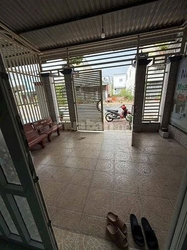 Cần Bán nhanh Căn nhà ngay Đương 65 Giá 740triệu Sổ hồng riêng sẵn 