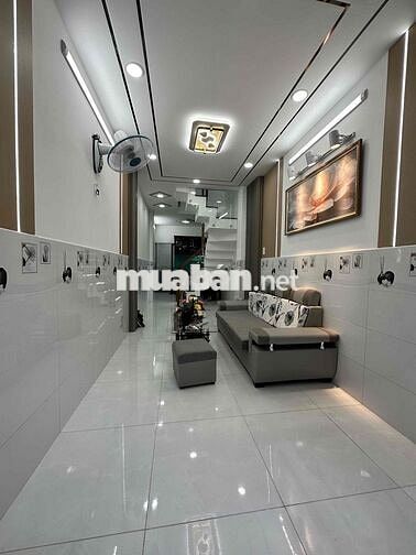 Nhà nhỏ mà có võ, 2 phòng ngủ, 1 trệt 1 lầu, giá chỉ 2.85 tỷ!
