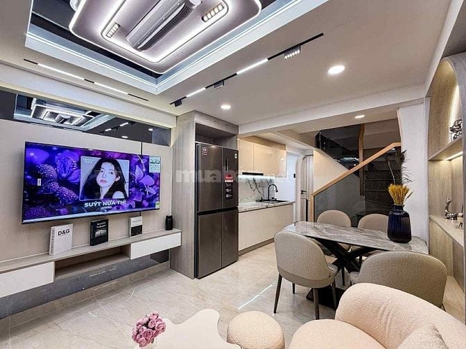 🚨LÊN SÓNG🚨  🔥HOT NHẤT Q3 • CMT8 – P.NHIÊU LỘC • NHÀ ĐẸP • 4TẦNG
