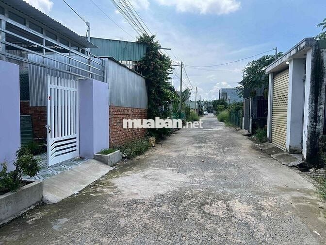 Bán nhà cấp bốn diện tích 105 m² 2  pngủ gần trường mầm non họa mi